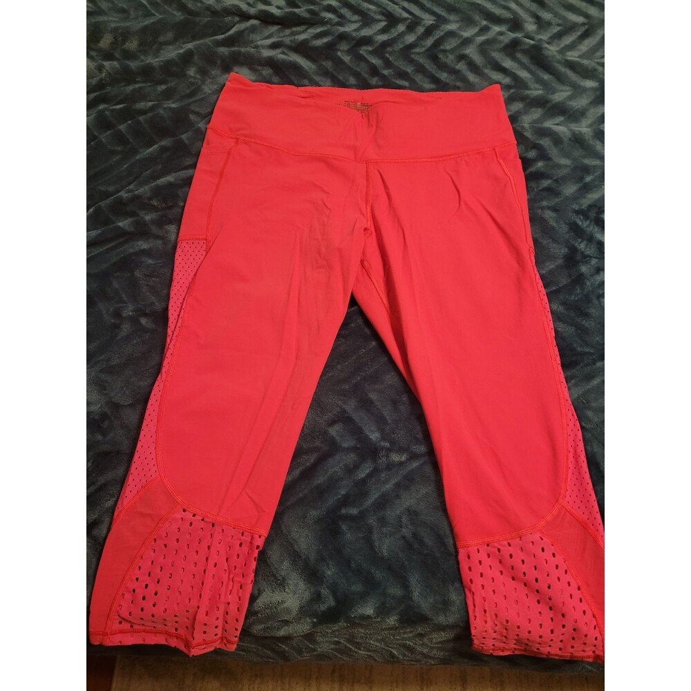 Victoria Sport Knockout Capri Leggings Size XL